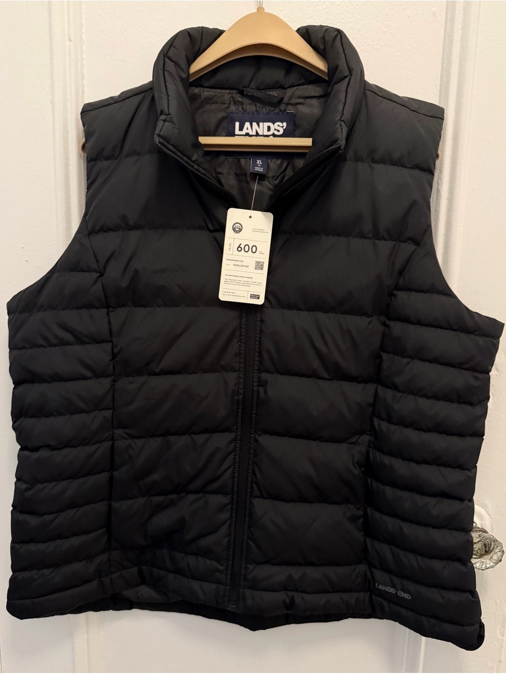 Lands' End XL Black Puffer Vest. NWT